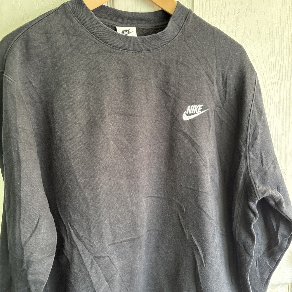 Nike Club Sweatshirt Mens Size L Black Pullover Crew Neck Embroidered Swish